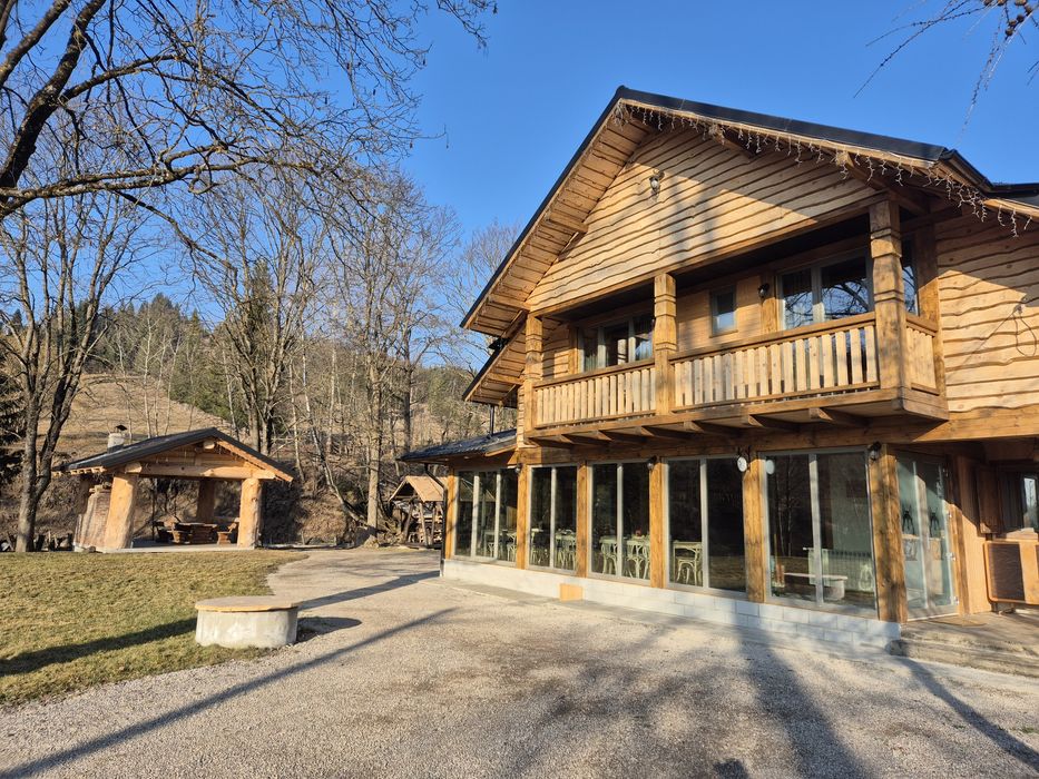 Cabana.. 4 camere. cazare