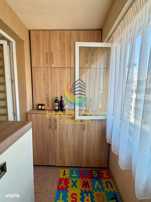 2 camere, balcon inchis, mobilat si utilat, loc de parcare