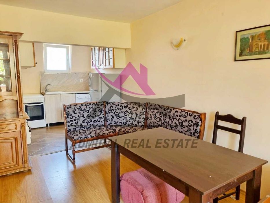 Дава се под наем Двустаен апартамент в Варна, Спортна зала - 70 кв.м за 350 € - Снимка #1