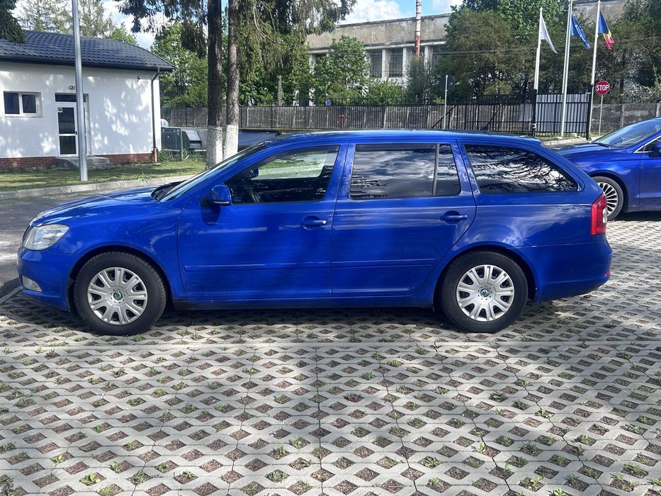 SKODA Octavia 2010 — imagine 2