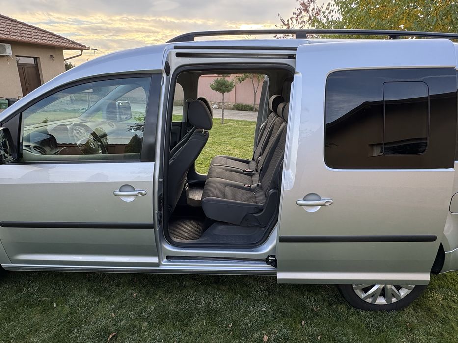 Volkswagen Caddy Maxi 7 locuri