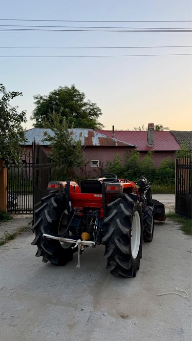 Kubota GL 320 | tractor japonez 4x4 | incarcator frontal original cu cupa