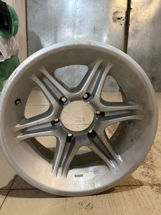 Продам титановыйе диски на R-15 Разболтовка (PCD): 6 × 139.7