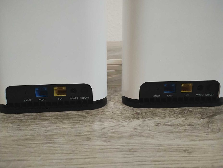 4 броя Nokia Beacon 1  mesh router