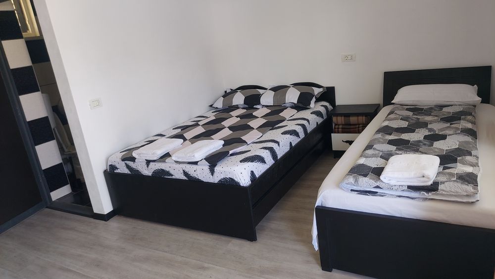 Cazare Vama Veche AlbNegru Alb Negru