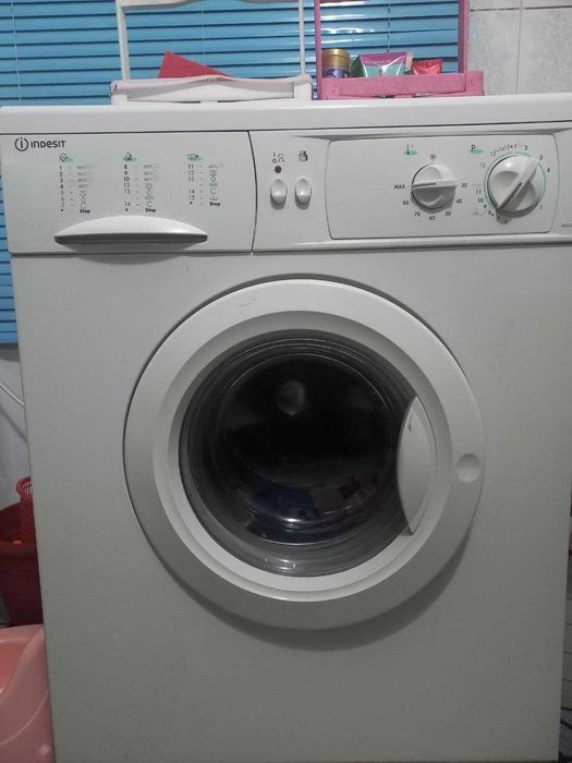 Стиральная машина INDESIT