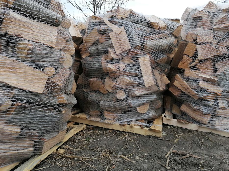 Lemn de foc (tăiat, crăpat, paletizat)