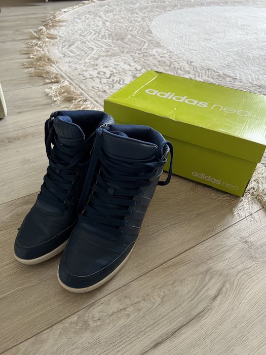 Продам кросы адидас оригинал