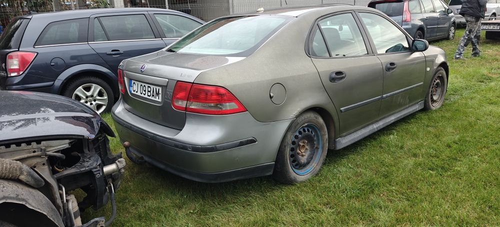 Vindem piese rezultate din dezmembrarea unui Saab 93