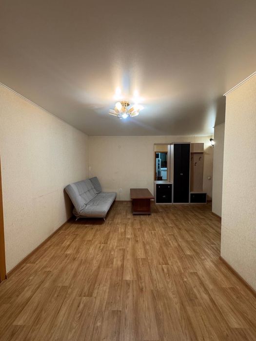 Продам 2-комнатную квартиру Марите 23