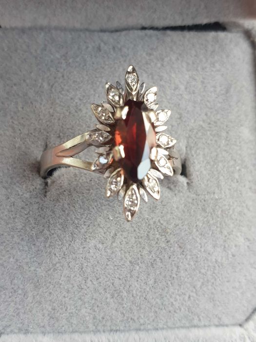 Inel Aur 18k cu Rubin Natural diamante