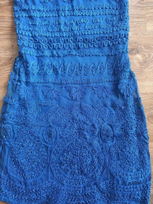 Страхотна рокля кралско синьо цена 10 евро