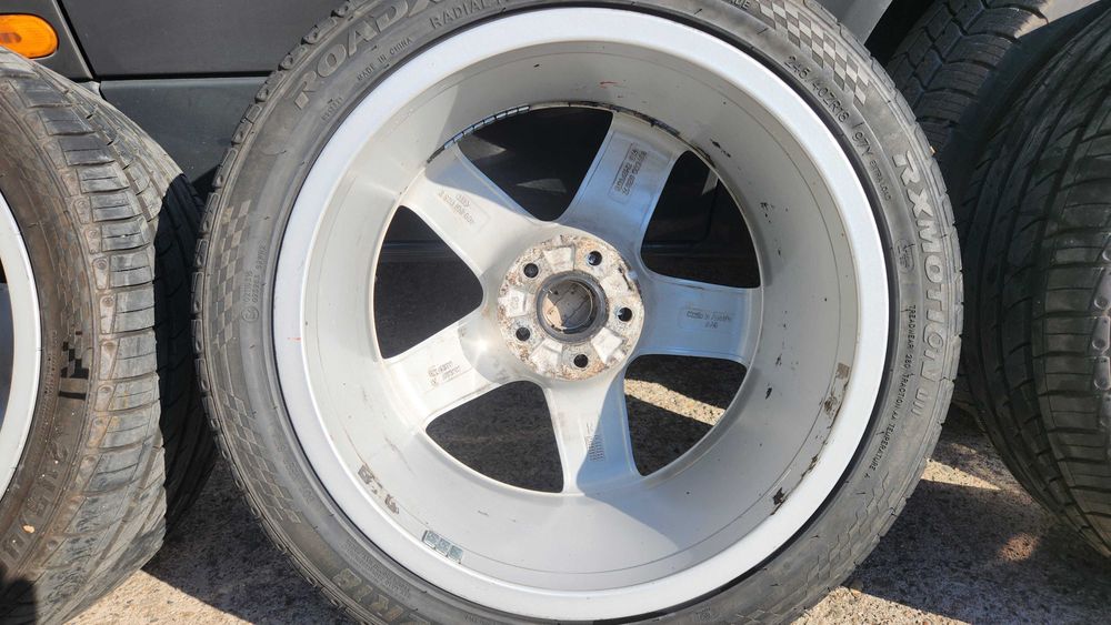 18" Оргинални джанти  с летни гуми 245/40/18 за Audi
