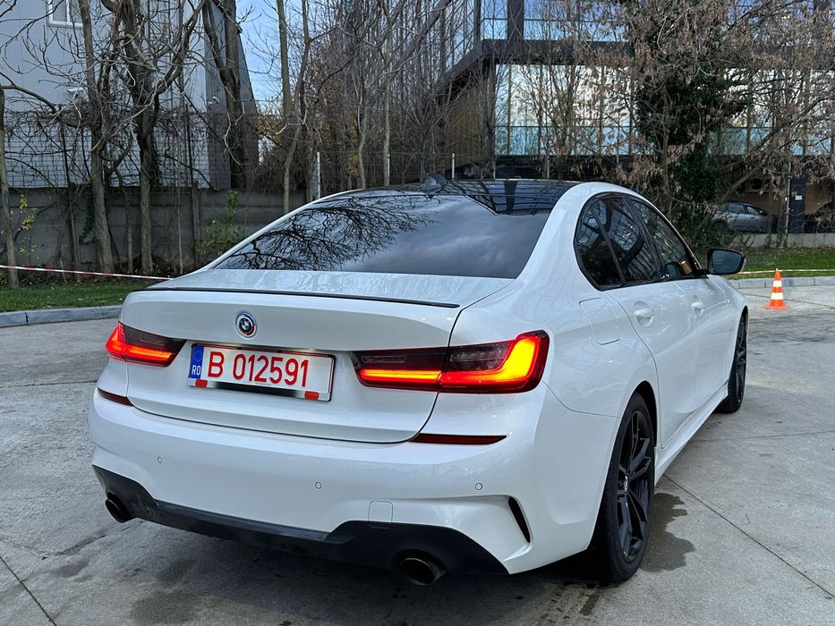 Bmw 320i an fab 2020  model M-pachet 400 cp