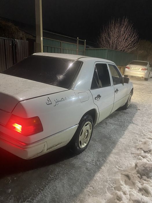 Mersedes 124 на активном ходу