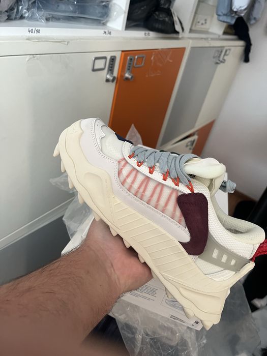 Off white odsy (marimi 40;41)