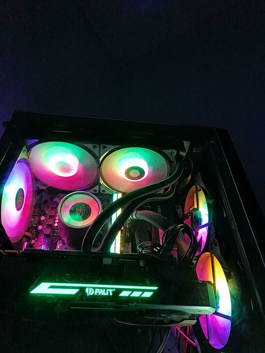 Мощен геймърски компютър