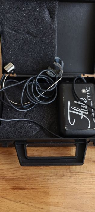 Микрофон для флейты , шнуровой.