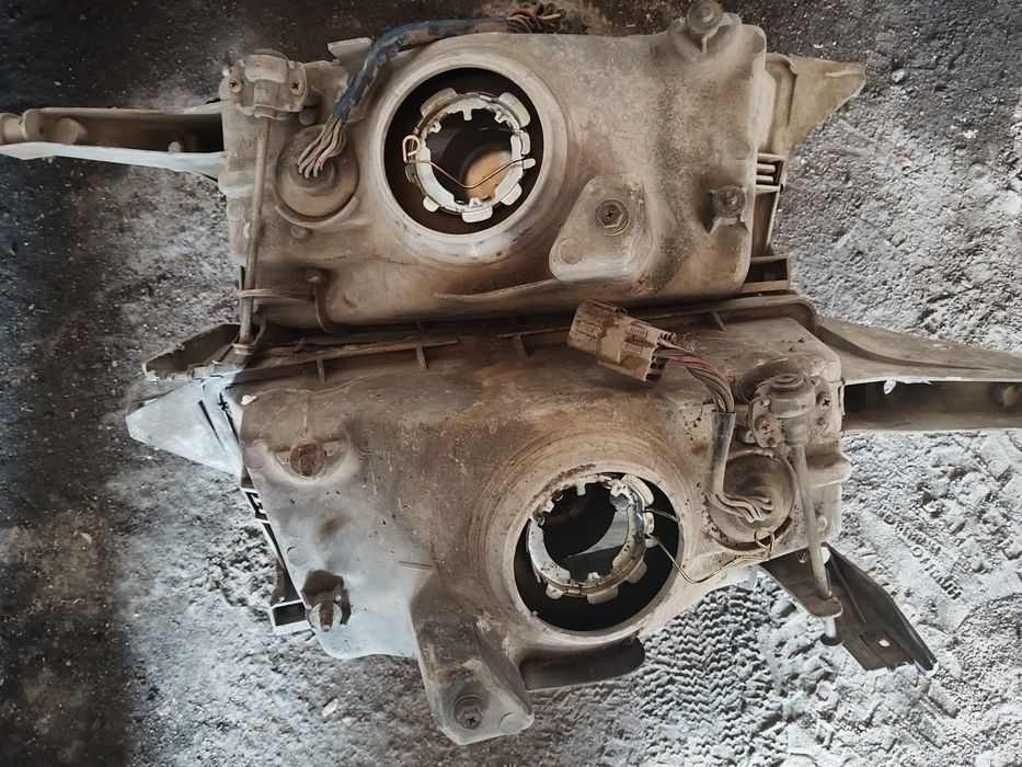 Фары Карина 2 продам