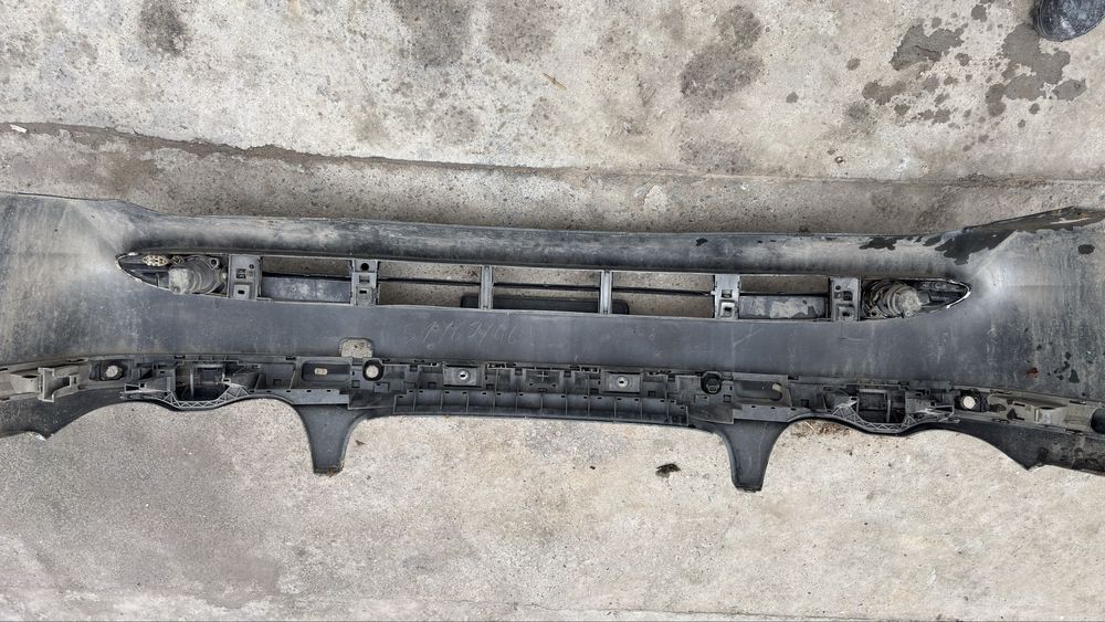 Продам бампер на бмв 7 серии е65 725