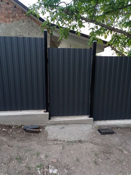 Garduri si porti din sipca metalica, panou stil jaluzele, tabla, plasa