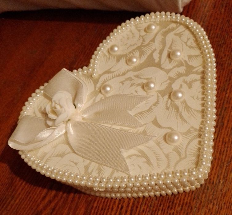 Shkatulka ajiyib va bejirim