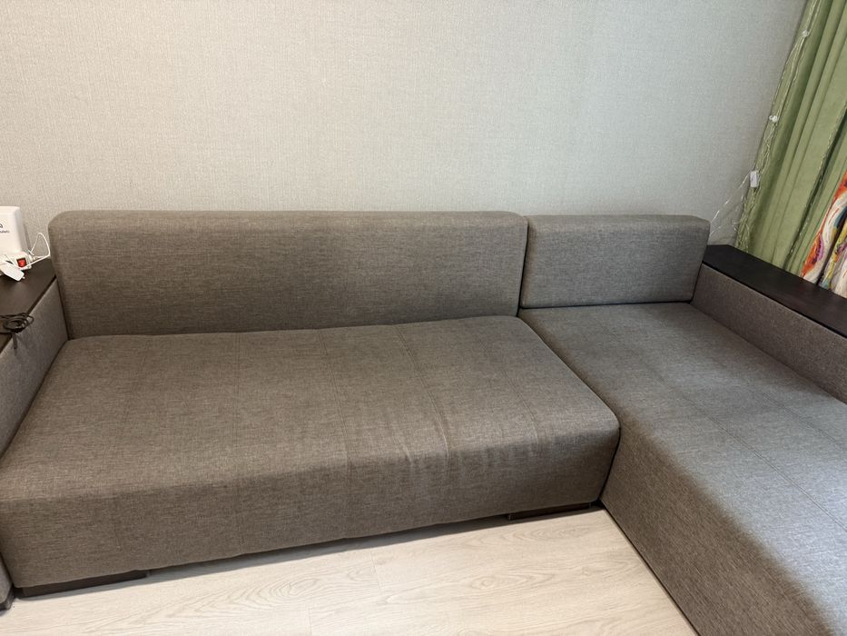 Диван угловой в хорошем состоянии