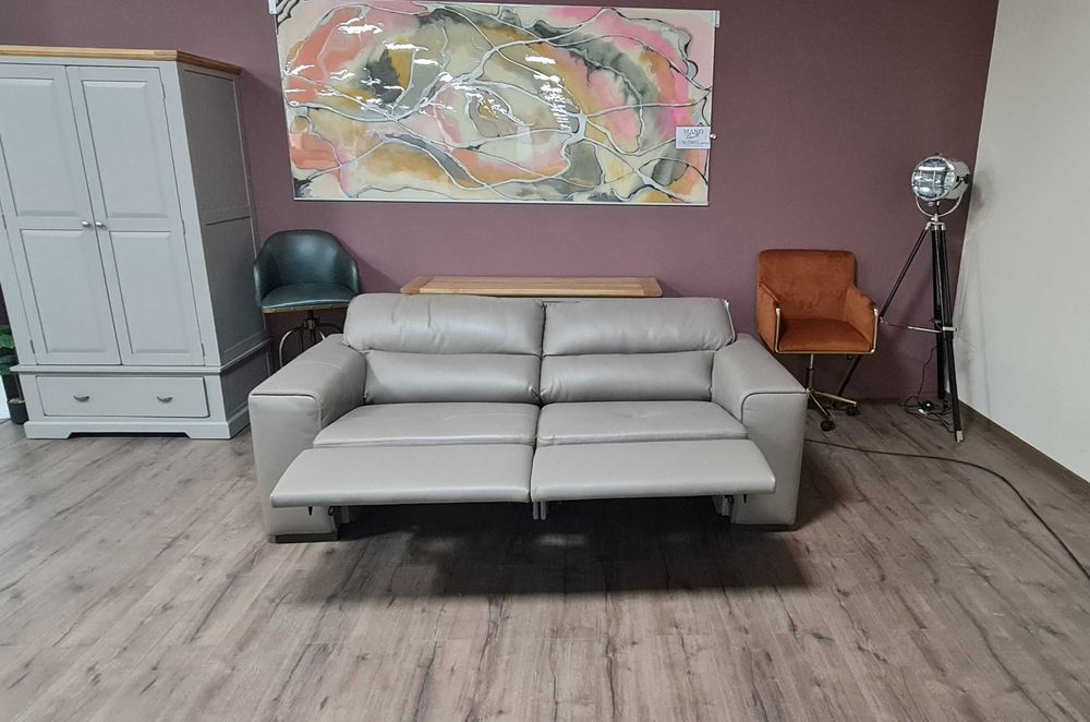 Бежов италиански диван тройка "Cubo" с електрически релакс механизъм