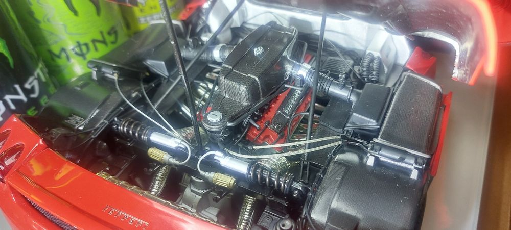 ENZO FERRARI 1:12 / Продавам!