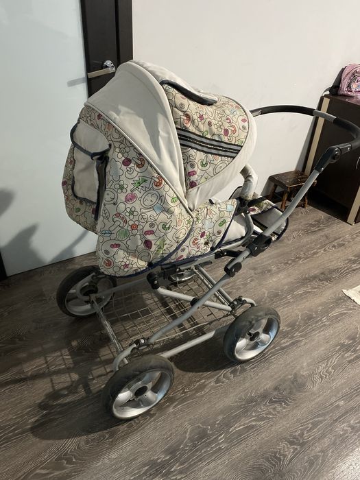 Продам детскую коляску