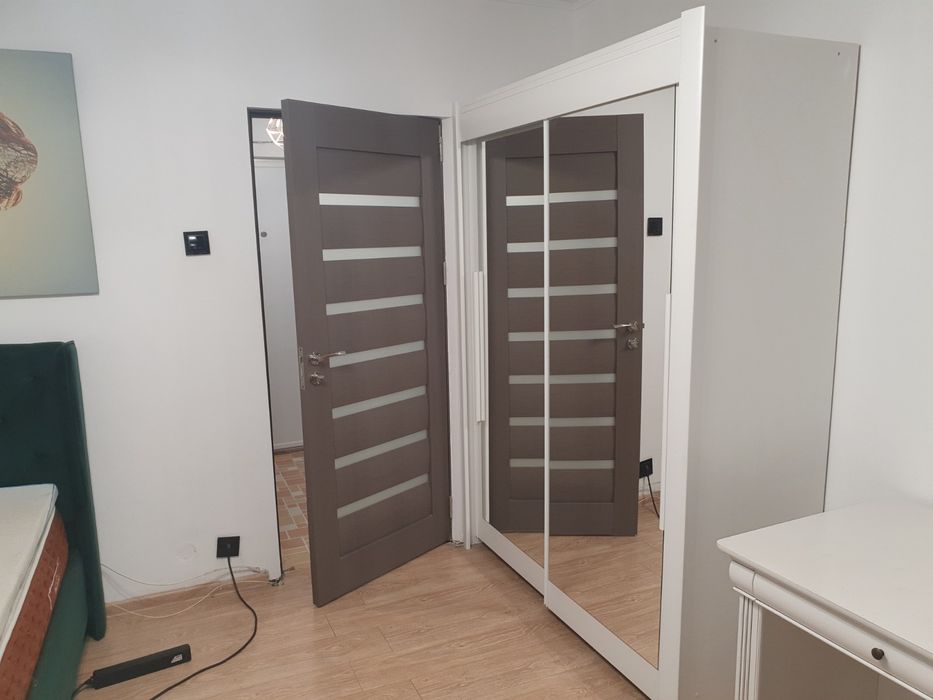 Vand garsoniera metrou Titan