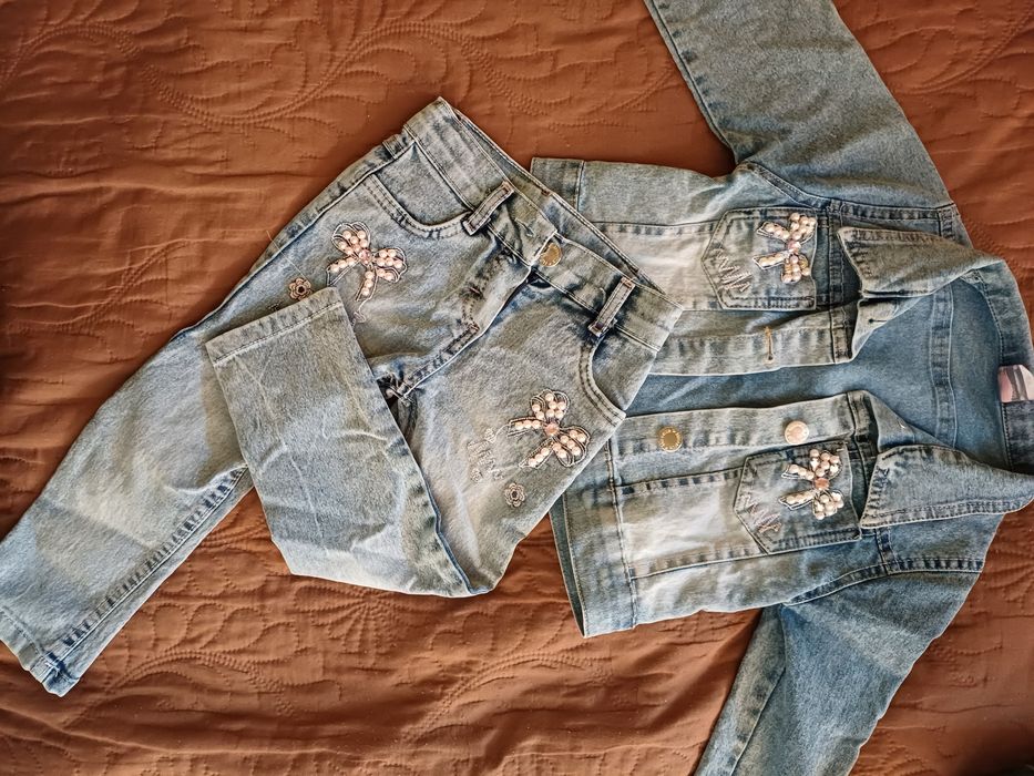 Дрехи за момиче 4-5г.