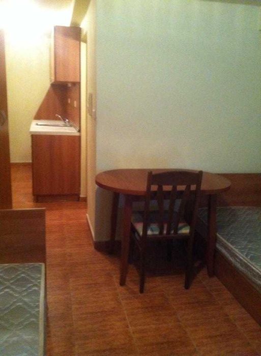 Дава се под наем Едностаен апартамент в Варна, Базар Левски - 20 кв.м за 255 € - Снимка #2