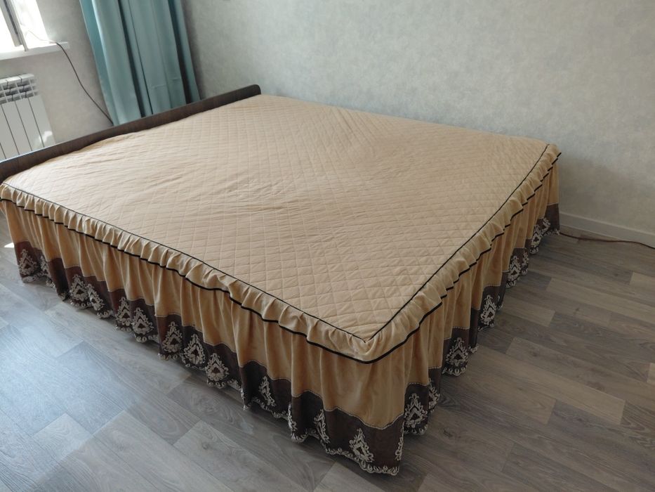 Кровать двухспалка и матрац