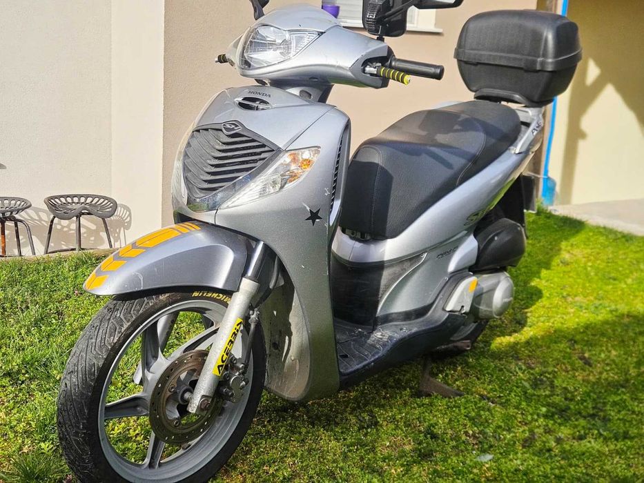 Honda Sh 125i-akrapovic