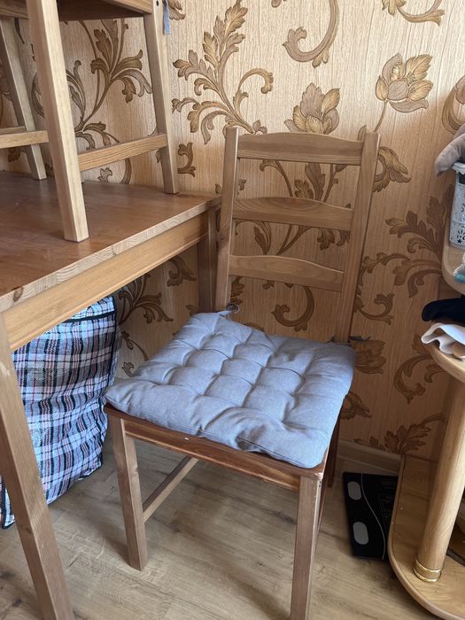 Продаю стол и 4 стула Икея
