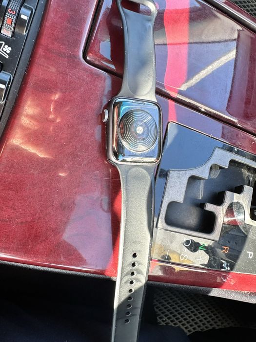 Apple watch Se (часы)