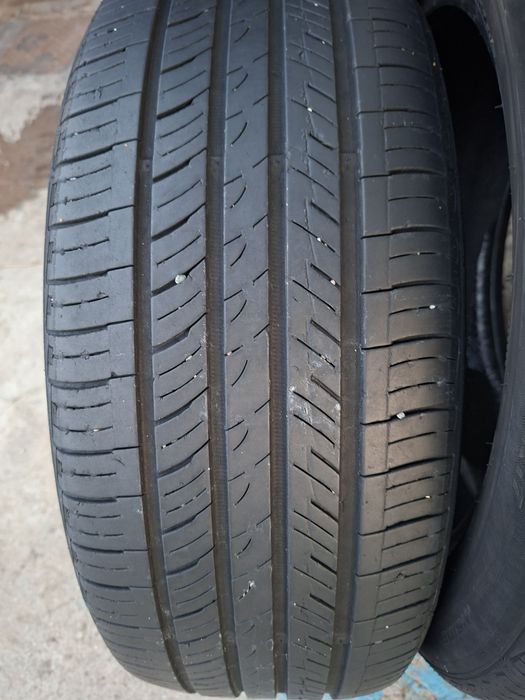 Продам шины 215/55/17 нексен