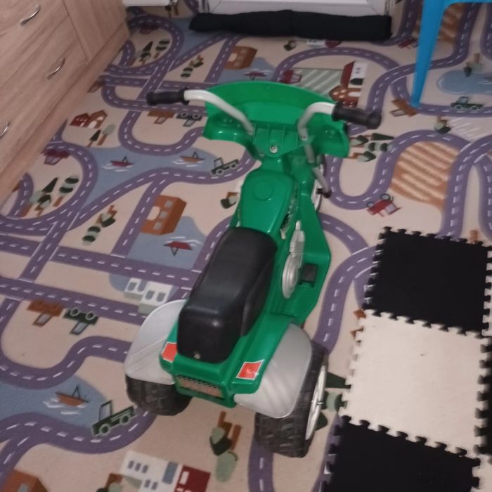 Моторче детско  на ботерия