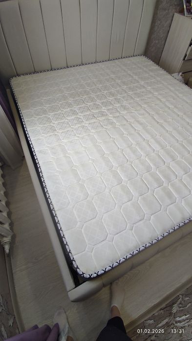 Продам матрас 10 000