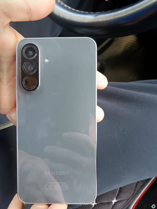 Продам или обменяю А56 Samsung 5g