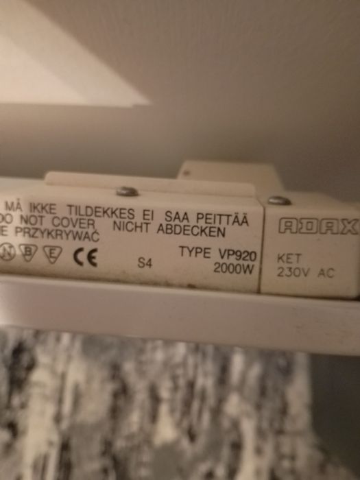 Стенен електрически радиатори.   Adax