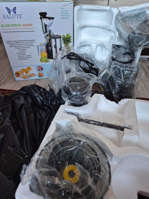 Бавно оборотна сокоизтисквачка Salute