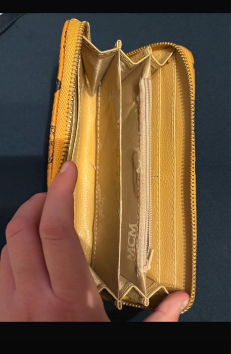 Portofel din piele MCM