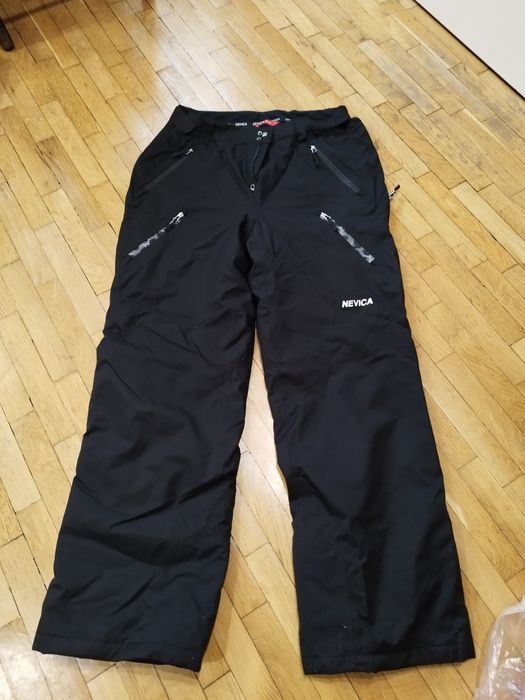 Ски долнище подходящо за скиори и планинари