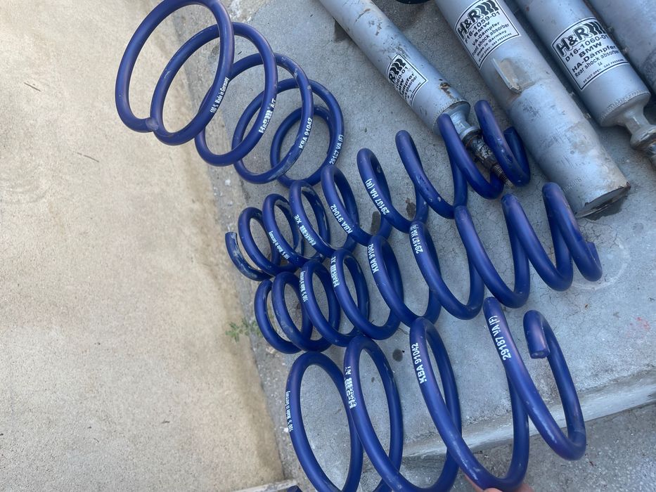 Спорно окачване на марката H&R Cup Kits за BMW E90/E91/E92/E93