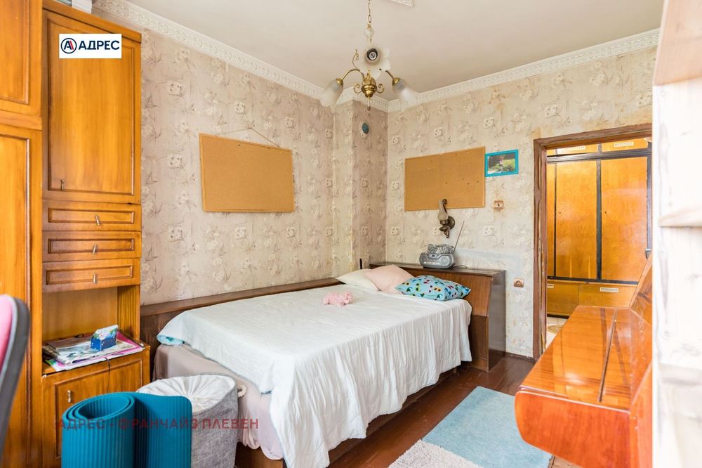 Продава се Многостаен апартамент в Плевен, Широк център - 120 кв.м за 1234 €/кв.м - Снимка #7