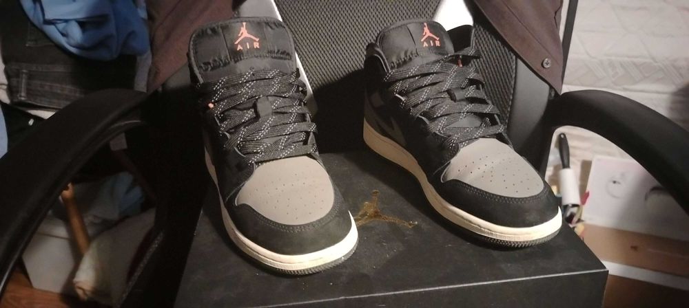 Air Jordan 1 Mid SE