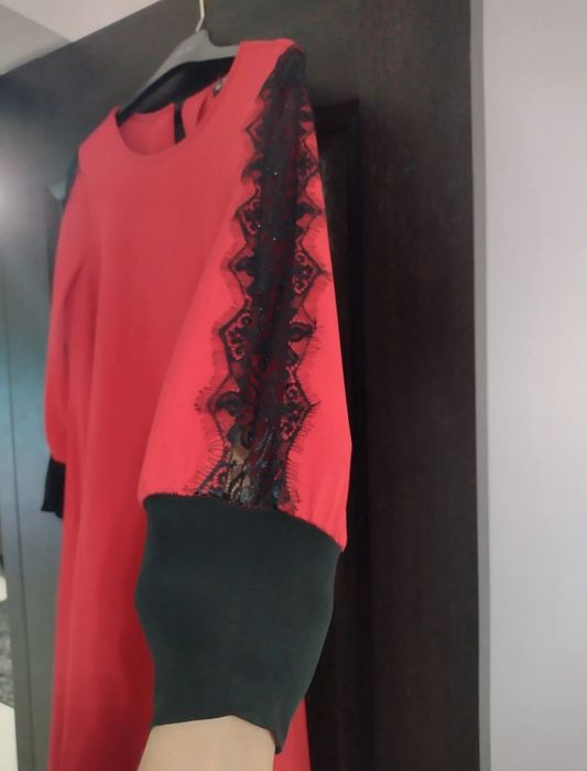 Rochie roșie scurtă