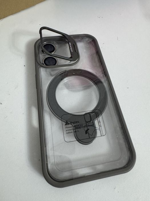 Чехол на айфон 16